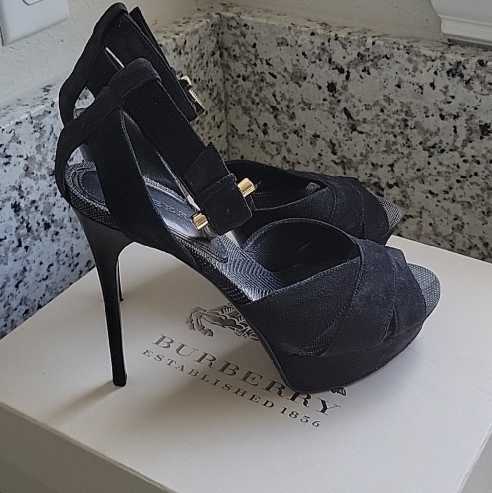 Burberry platform Stilettos!